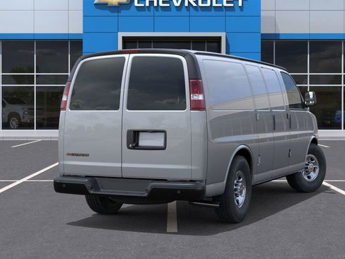New 2026 Chevrolet Express 2500 image 4