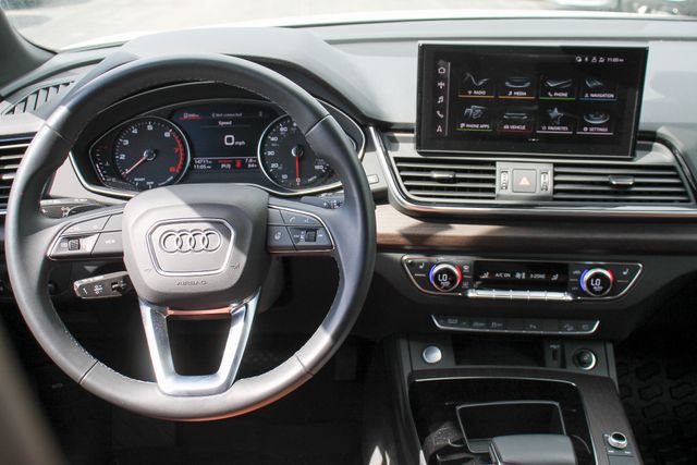 Used 2024 Audi Q5 2.0T Premium w/ Convenience Package AWD/4WD image 5
