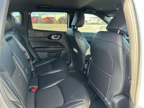 New 2026 Jeep Compass Latitude image 4