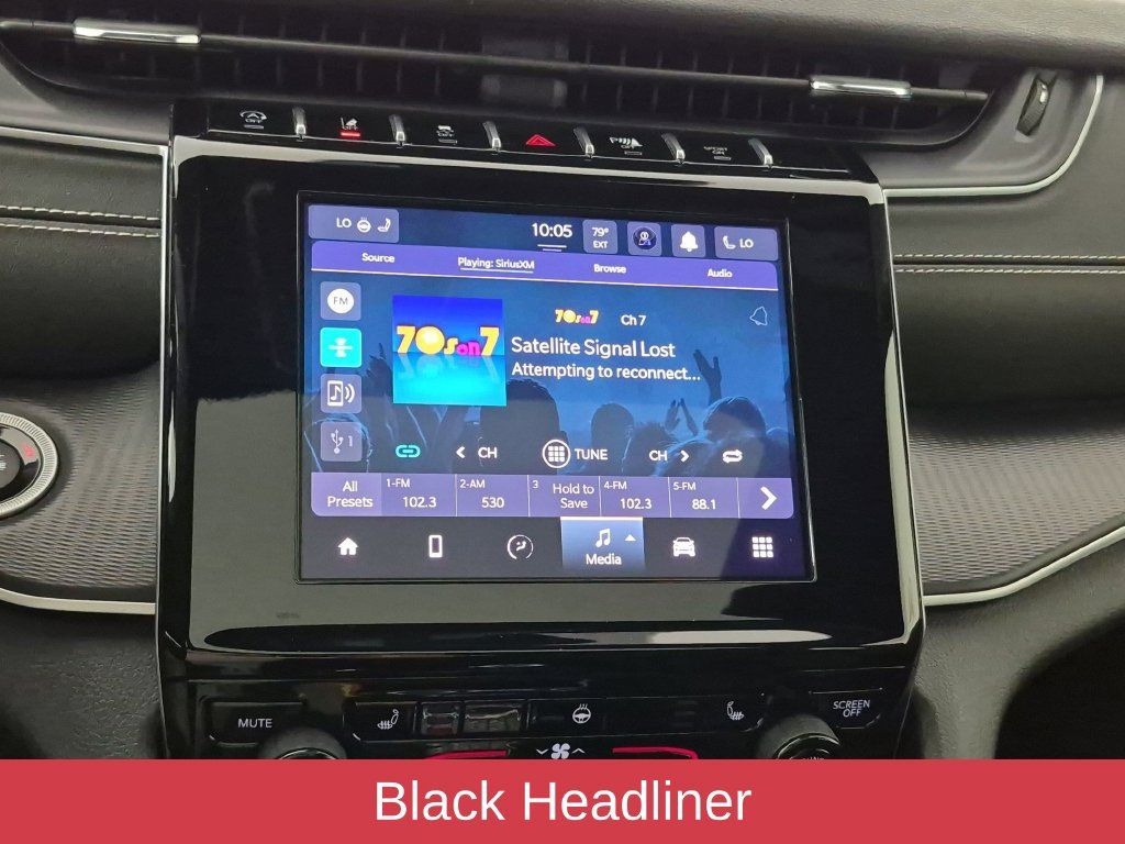 Used 2024 Jeep Grand Cherokee Altitude AWD/4WD image 24