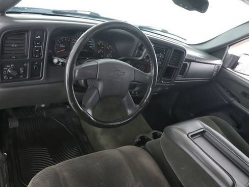 Used 2003 Chevrolet Silverado 2500 LS AWD/4WD image 17