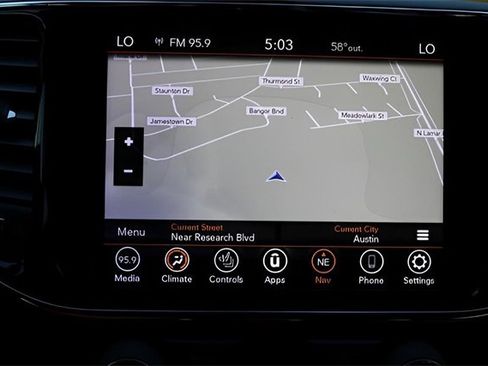 Used 2020 Jeep Grand Cherokee Altitude image 21