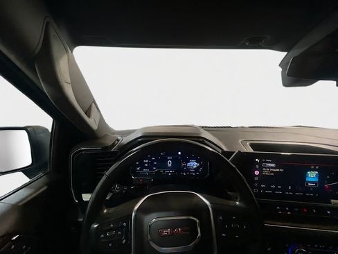 Used 2023 GMC Sierra 1500 Elevation AWD/4WD image 7