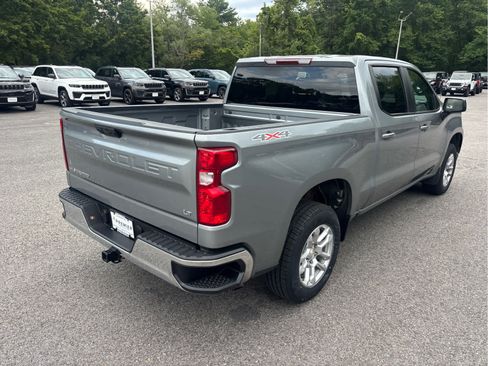 Used 2023 Chevrolet Silverado 1500 LT AWD/4WD image 12