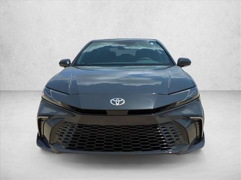 Used 2025 Toyota Camry XSE FWD image 2