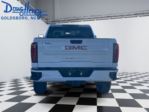 New 2026 GMC Sierra 2500 Denali w/ Denali Reserve Package image 4