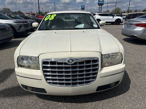 Used 2008 Chrysler 300 Touring RWD image 7