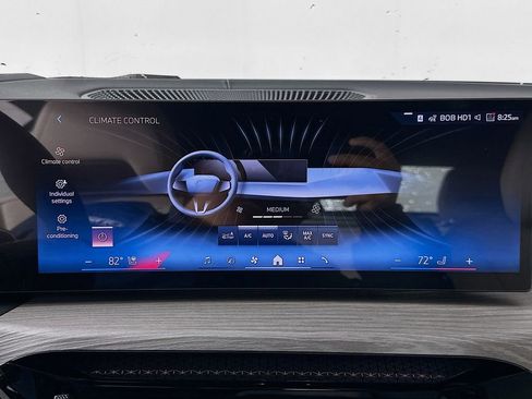 New 2026 BMW 430i Convertible w/ M Sport Package image 14