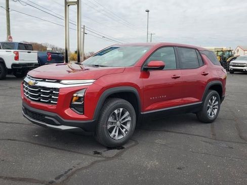 New 2026 Chevrolet Equinox LT image 2