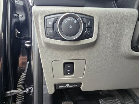 Used 2020 Ford F250 XLT w/ XLT Value Package image 18