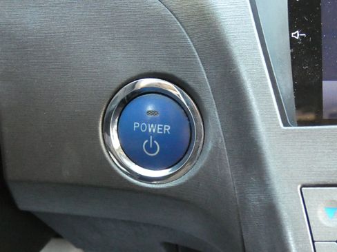 Used 2015 Toyota Prius Four image 56