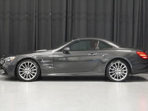Used 2019 Mercedes-Benz SL 550 image 2