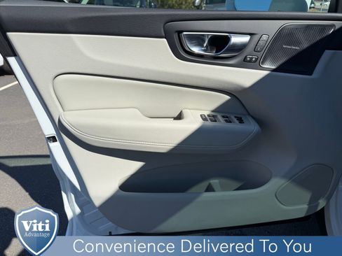 Certified 2023 Volvo XC60 B5 Ultimate w/ Climate Package image 16
