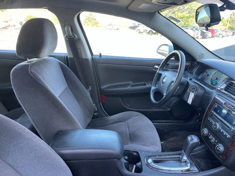 Used 2014 Chevrolet Impala LT w/ LT Sunroof Package FWD image 4