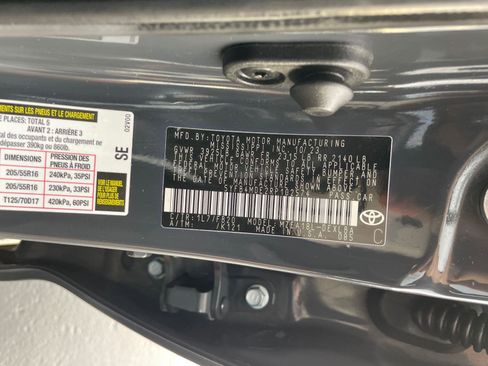 Used 2024 Toyota Corolla LE image 30