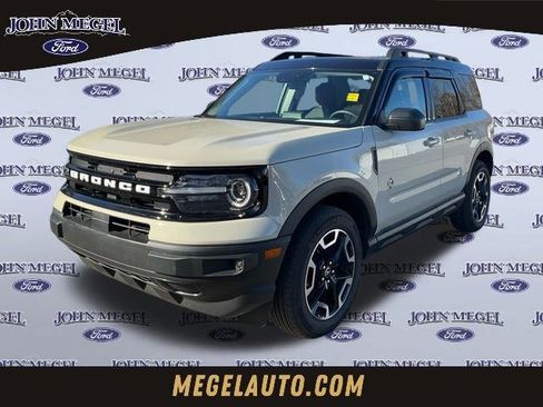 Used 2024 Ford Bronco Sport Outer Banks w/ Tech Package image 1