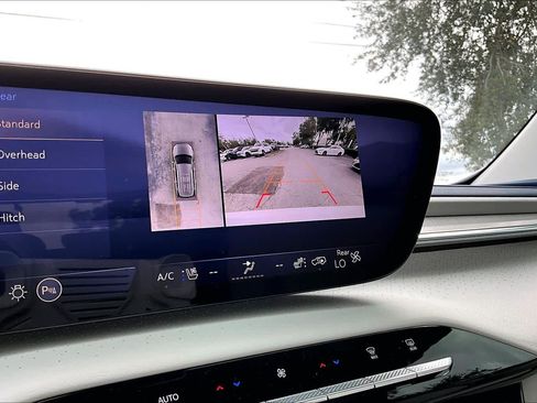 Used 2025 Buick Enclave Avenir w/ Super Cruise Package image 24