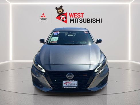 Used 2024 Nissan Altima 2.5 SR FWD image 8