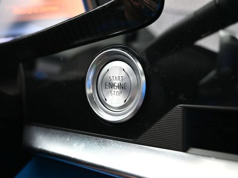 Used 2022 Chevrolet Corvette Stingray Premium Conv w/ Z51 Performance Package RWD image 6