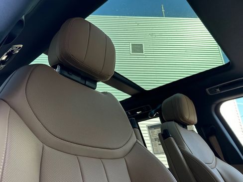 New 2026 Land Rover Range Rover SE image 24