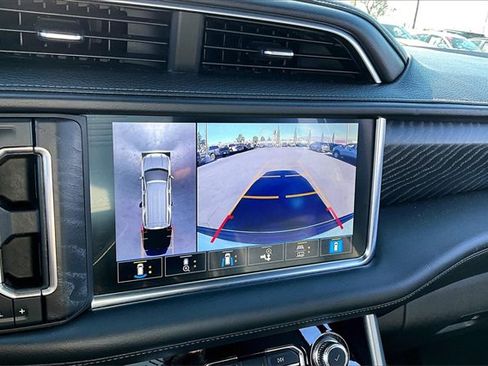 Used 2021 GMC Yukon XL Denali image 14