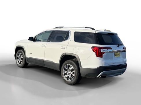 Used 2023 GMC Acadia SLT image 3