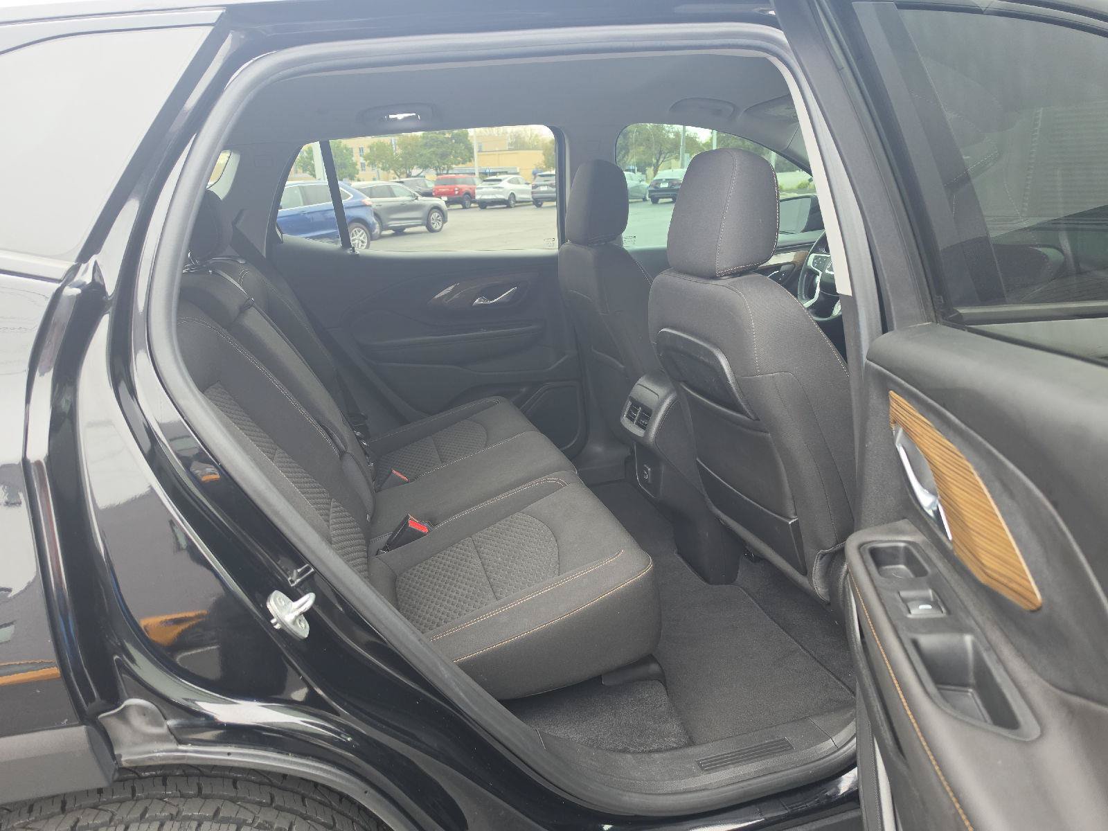 Used 2020 GMC Terrain SLE w/ Driver Convenience Package FWD image 8