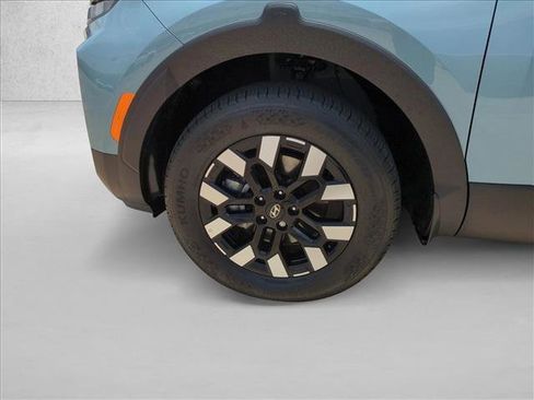 Used 2025 Hyundai Santa Cruz SE FWD image 22