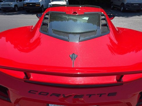 Used 2025 Chevrolet Corvette Stingray Premium Cpe w/ Z51 Performance Package RWD image 29