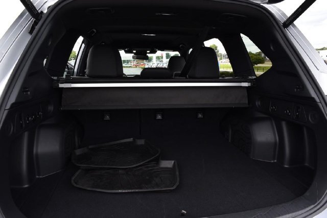 Used 2025 Subaru Forester Limited AWD/4WD image 23