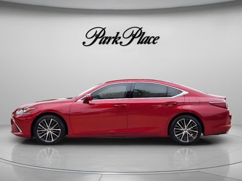 Used 2025 Lexus ES 350 w/ Premium Package image 2