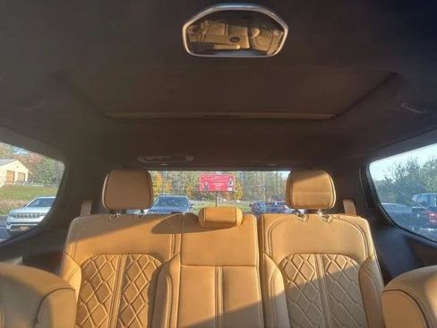 Certified 2023 Jeep Grand Wagoneer Series III AWD/4WD image 47