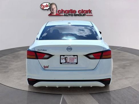 Used 2025 Nissan Altima 2.5 S image 4