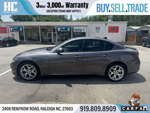 Used 2021 Alfa Romeo Giulia Ti AWD/4WD image 2