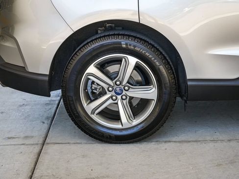 Used 2020 Ford Edge SEL w/ Convenience Package FWD image 11