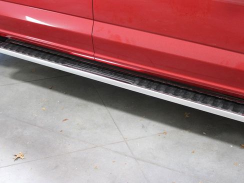 Used 2022 Ford F150 Lariat w/ Equipment Group 501A Mid image 12