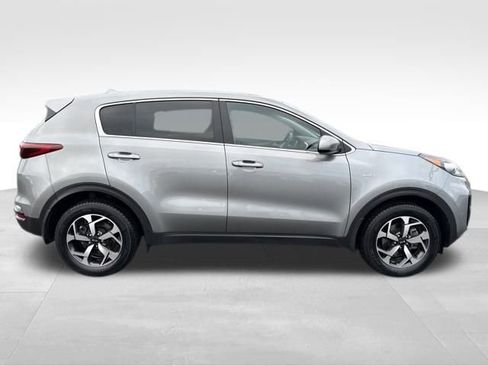Used 2020 Kia Sportage LX image 12