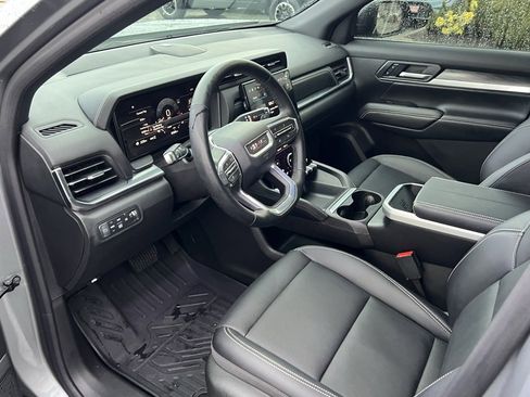 Used 2025 GMC Terrain Elevation w/ Elevation Premium Package image 10