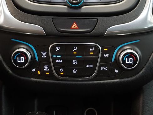 Used 2018 Chevrolet Equinox LT AWD/4WD image 23