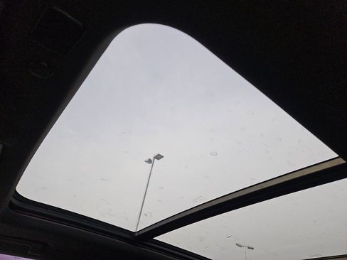 Used 2023 Chevrolet Tahoe High Country image 16