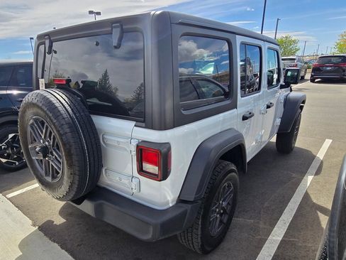 Used 2025 Jeep Wrangler Sport S image 4