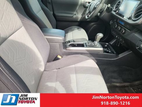 Used 2023 Toyota Tacoma TRD Sport w/ Technology Package RWD image 15
