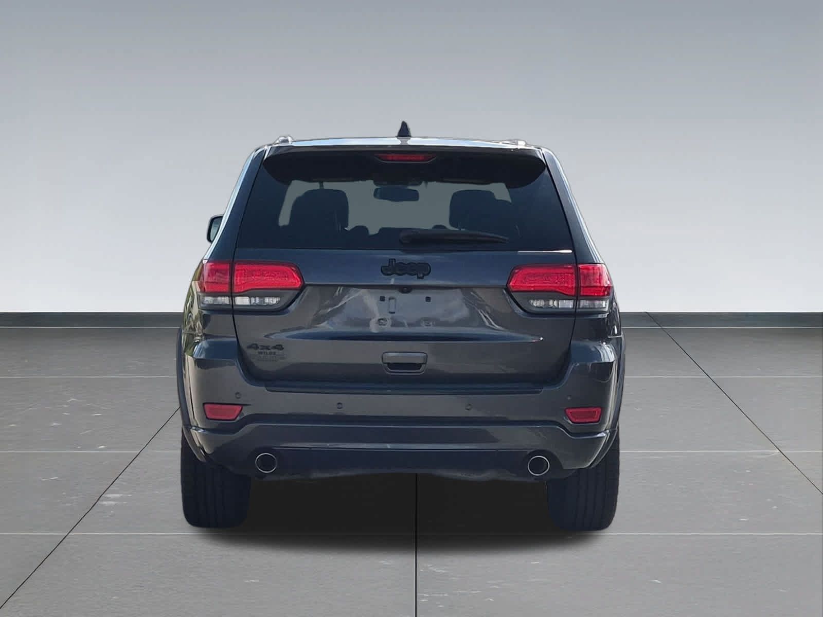 Used 2015 Jeep Grand Cherokee Altitude AWD/4WD image 5