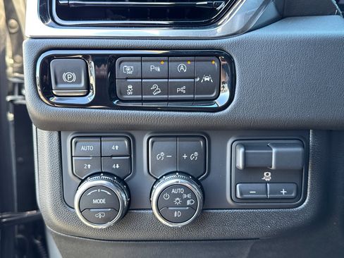 New 2026 GMC Yukon XL Denali w/ Denali Reserve Package image 31