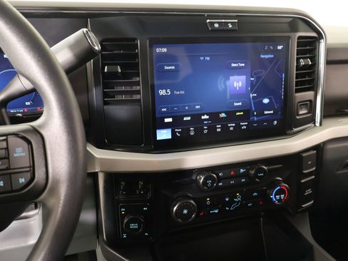 Used 2026 Ford F250 XLT w/ XLT Premium Package AWD/4WD image 5