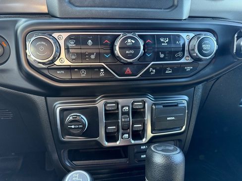 Certified 2021 Jeep Wrangler Sport S image 18