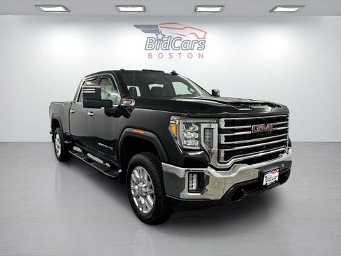 Used 2020 GMC Sierra 2500 SLT w/ SLT Premium Plus Package AWD/4WD image 3