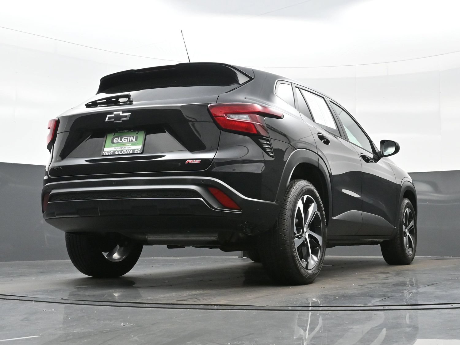 Used 2024 Chevrolet Trax RS w/ Driver Confidence Package FWD image 32