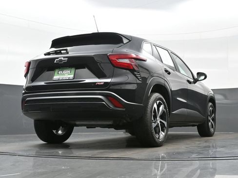 Used 2024 Chevrolet Trax RS w/ Driver Confidence Package FWD image 32