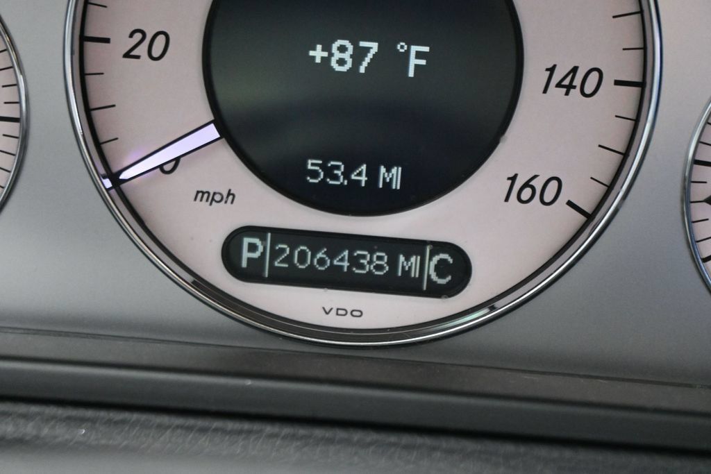 Used 2008 Mercedes-Benz E 350 4MATIC Sedan image 18